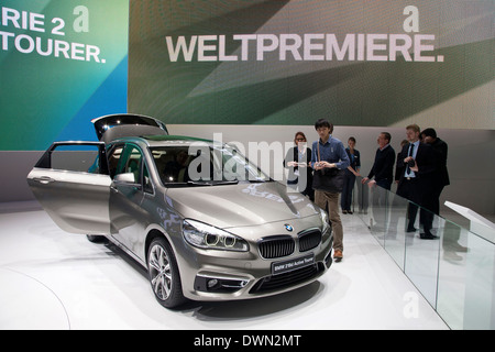 BMW 2 Series Active Tourer minivan nella 84a Geneva International Motor Show 2014. Foto Stock