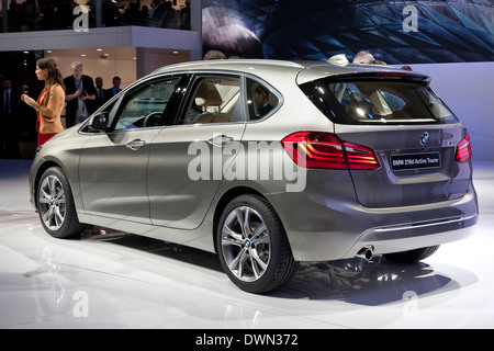 BMW 2 Series Active Tourer minivan nella 84a Geneva International Motor Show 2014. Foto Stock