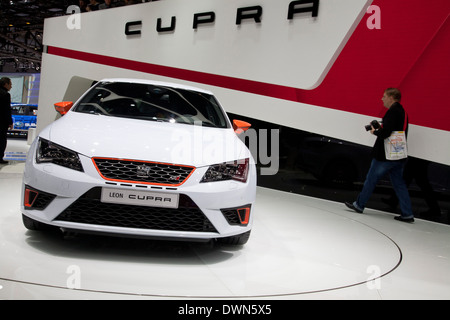 SEAT Leon Cupra nella 84a Geneva International Motor Show 2014. Foto Stock