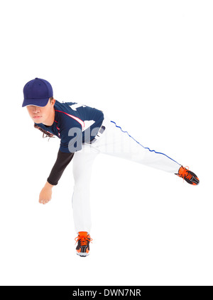 Giocatore di baseball pitcher gettando la sfera.isolato su bianco Foto Stock