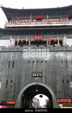 City Gate nella città vecchia di Luoyang Foto Stock