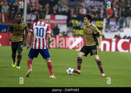 Madrid, Spagna. Undicesimo Mar, 2014. Atletico Madrid il giocatore contro il Milan durante la UEFA Champions League round di 16 seconda gamba partita di calcio giocato al Vicente Calderón Stadium in Madrid, foto: Oscar Gonzalez/NurPhoto Credito: Oscar Gonzalez/NurPhoto/ZUMAPRESS.com/Alamy Live News Foto Stock