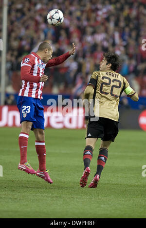 Madrid, Spagna. Undicesimo Mar, 2014. Mirands Atletico Madrid il giocatore contro il Milan durante la UEFA Champions League round di 16 seconda gamba partita di calcio giocato al Vicente Calderón Stadium in Madrid, foto: Oscar Gonzalez/NurPhoto Credito: Oscar Gonzalez/NurPhoto/ZUMAPRESS.com/Alamy Live News Foto Stock