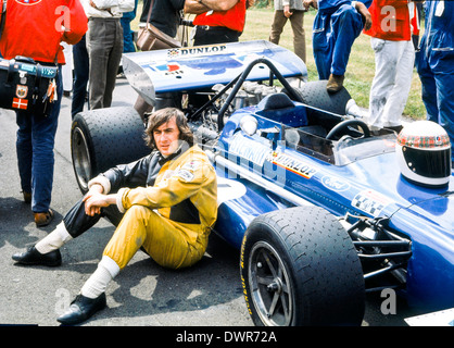 Jackie Stewart con la sua vettura prima del 1970 British Grand Prix Foto Stock