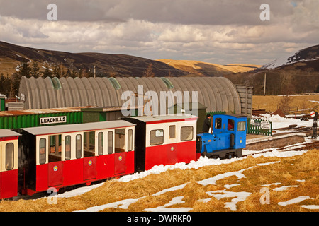 Il Leadhills e Wanlockhead treno alla stazione Leadhills in inverno Foto Stock