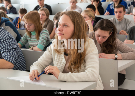 Gli studenti durante le lezioni di Altai Università Statale Siberia Russia Asia Foto Stock