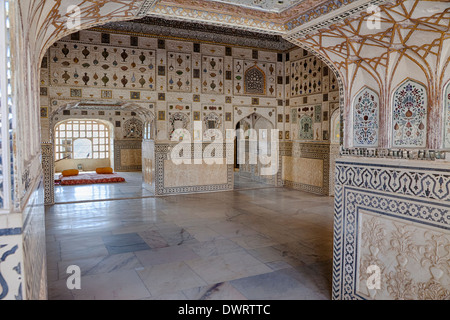 Jaipur, Rajasthan, India. Sheesh Mahal (Sala degli Specchi), Jai Mandir, ambra (o Amer) Palazzo, vicino a Jaipur. Foto Stock