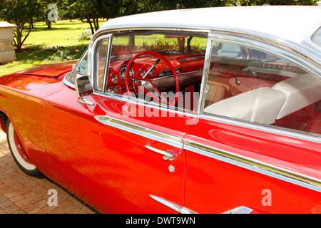 Red 1960 Chevrolet Impala Bubble Vista laterale superiore Foto Stock