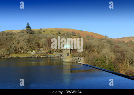 Pen y Garreg serbatoio e diga nella valle di Elan Rhayader Powys Mid Wales UK Foto Stock