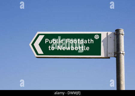 Sentiero pubblico signpost NEL REGNO UNITO. Foto Stock