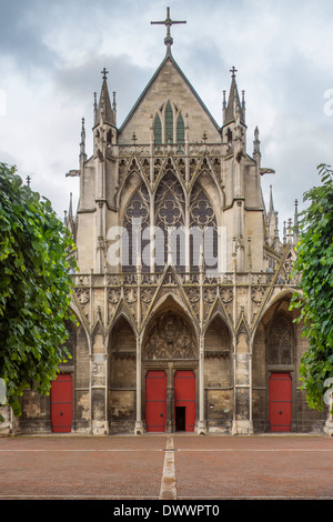 La gotica Cattedrale di St Pierre-et-san Paolo nella città di Troyes in Champagne di Francia. Foto Stock