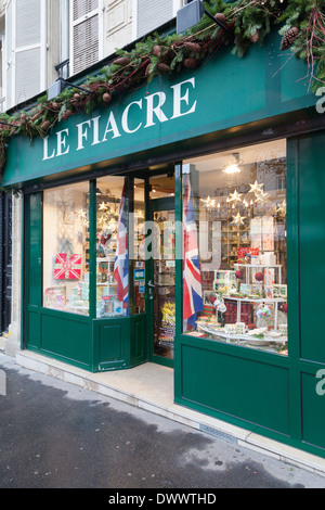 La finestra di visualizzazione di Le Fiacre store sul Boulevard des Filles du Calvaire, Parigi, Francia Foto Stock