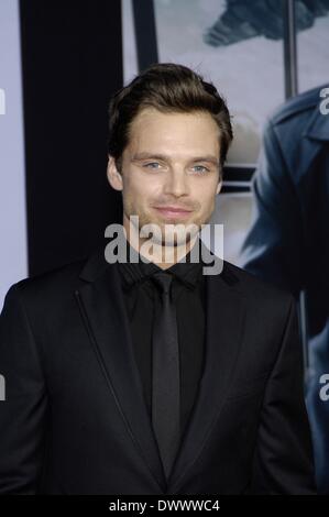 Los Angeles, CA, Stati Uniti d'America. 13 Mar, 2014. Sebastian Stan presso gli arrivi per Captain America: il Winter Soldier Premiere, El Capitan theater, Los Angeles, CA, 13 marzo 2014. Credito: Michael Germana/Everett raccolta/Alamy Live News Foto Stock