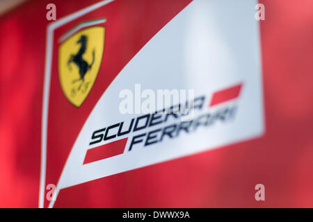 Melbourne, Victoria, Australia. Xiv Mar, 2014. Marzo 14, 2014: Digital Signage presso la Scuderia Ferrari del team garage al 2014 Australian Formula One Grand Prix all'Albert Park di Melbourne, Australia. Sydney bassa/Cal Sport Media/Alamy Live News Foto Stock