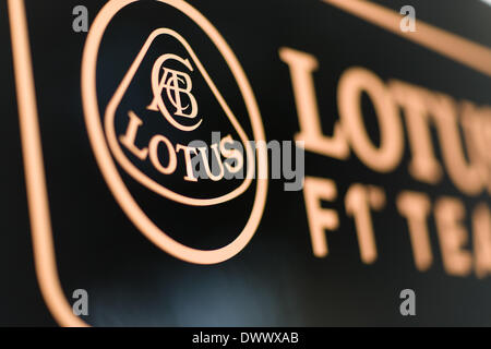 Melbourne, Victoria, Australia. Xiv Mar, 2014. Marzo 14, 2014: Digital Signage presso il team Lotus F1 garage al 2014 Australian Formula One Grand Prix all'Albert Park di Melbourne, Australia. Sydney bassa/Cal Sport Media/Alamy Live News Foto Stock