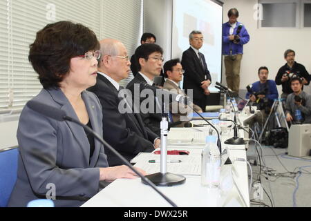 Tokyo, Giappone. Xiv Mar, 2014. RIKEN conferenza stampa a Tokyo in Giappone. Il governo-affiliato Riken Institute ha ammesso che i recenti documenti sul potenziale innovativo la ricerca sulle cellule staminali, chiamato STAP, che furono diretti da un ricercatore presso l'istituto, mostrano aspetti di gravi irregolarità. Credito: Motoo Naka/AFLO/Alamy Live News Foto Stock