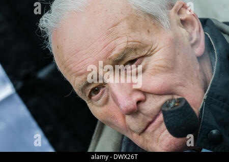 Londra, Regno Unito. 24 gen 2009. I manifestanti hanno portato da Tony Benn MP marzo alla libera Gaz e di vergogna la BBC Broadcasting House, Londra 24 Gennaio 2009. Credito: Guy Bell/Alamy Live News Foto Stock