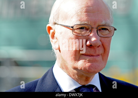 Sir Menzies (Ming) Campbell LibDem politico, cabinet ministro ed ex sprinter Foto Stock