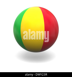 Bandiera nazionale del Mali sulla sfera isolata su sfondo bianco Foto Stock
