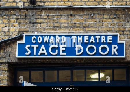 Coward Theatre stadio segno della porta Foto Stock