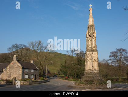 La traversa di ilam una popolare destinazione turistica nel Parco nazionale di Peak District Foto Stock