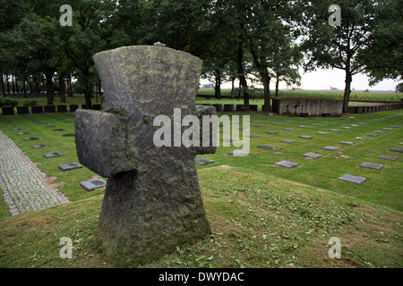 Contrassegnare Lange, Belgio, Graeberfeld presso il cimitero militare tedesco Lange Mark Foto Stock