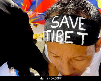 Marzo 15, 2013 - REGNO UNITO tibetani e i loro sostenitori marzo contro la sovranità cinese nel 1959 e per la libertà del Tibet (credito Immagine: © Gail Orenstein/ZUMAPRESS.com) Foto Stock