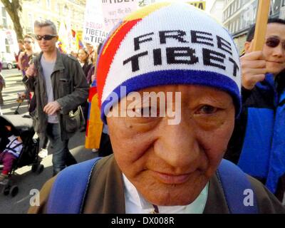 Marzo 15, 2013 - REGNO UNITO tibetani e i loro sostenitori marzo contro la sovranità cinese nel 1959 e per la libertà del Tibet (credito Immagine: © Gail Orenstein/ZUMAPRESS.com) Foto Stock