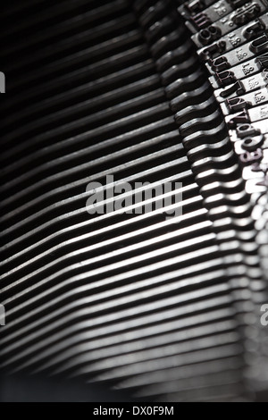 Vecchio tipo di macchina da scrivere barre, sfondo meccanico Foto Stock