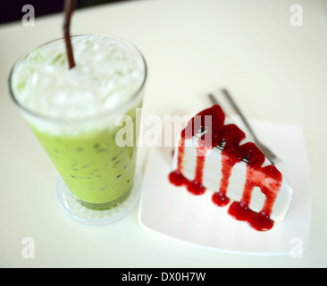 Crêpe dolci e ghiacciate di tè verde Foto Stock