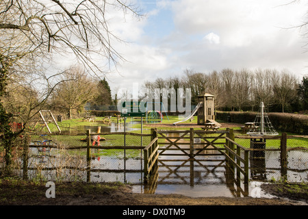 Inverno tempeste e inondazioni influiscono Arundel in West Sussex. Foto Stock