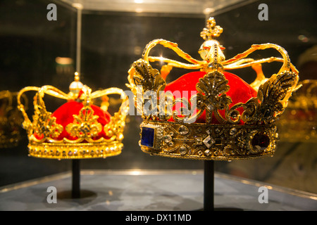 Danish Crown Jewels presso il castello di Rosenborg a Copenaghen Foto Stock