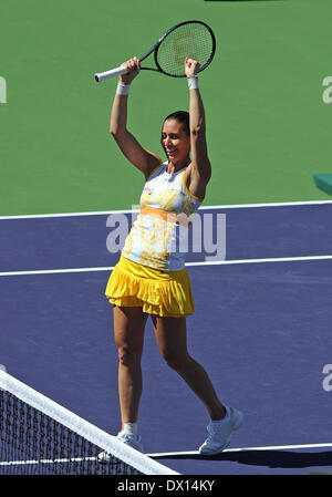 Indian Wells, California, Stati Uniti d'America. 16 Mar, 2014. Flavia PENNETTA (ITA) reagisce dopo aver sconfitto Agnieska Radwanska (POL) nella fase finale del BNP Paribas Open ha suonato presso la Indian Wells Tennis Garden di Indian Wells, CA. Credito: Azione Sport Plus/Alamy Live News Foto Stock