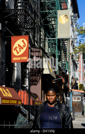 Uno dei negozi di tatuaggi nell'East Village. Durante il giorno, che si trovano in luoghi come Piazza San Marco, a numerosi locali di tatuaggio Foto Stock