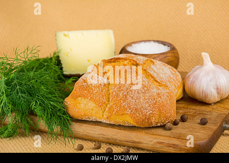 Ruvida vita semplice con questo formaggio e pane. Foto Stock