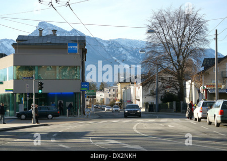 Hypo Salzburg Bank segno sul suo edificio su un principale strada nella città di Salisburgo Austria Europa UE 2013 Foto Stock