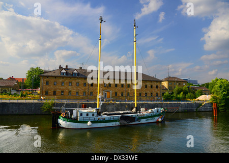 Barca a vela sul fiume principale Deutschland de Europa Baviera Bassa Franconia Foto Stock
