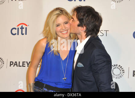 Los Angeles, California, USA. 16 Mar, 2014. IAN SOMERHALDER baci MAGGIE grazia al 'perso il decimo anniversario Reunion' durante il Paleyfest 2014 tenutosi presso il Teatro Dolby. © D. lunga/Globe foto/ZUMAPRESS.com/Alamy Live News Foto Stock