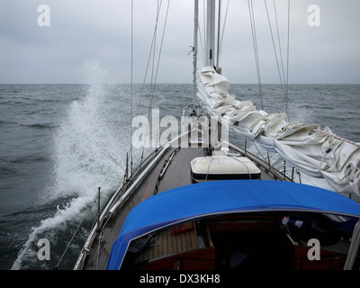 Barca a vela nel mar Baltico Foto Stock