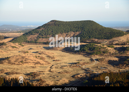 Vista da Baekyaki cono vulcanico di Jeju Island Foto Stock