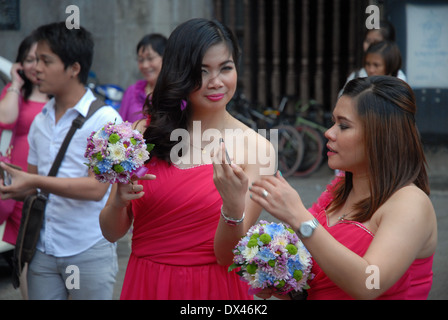 Nozze presso la Cattedrale di Manila, Beaterio, Intramuros, Manila, Filippine. Foto Stock