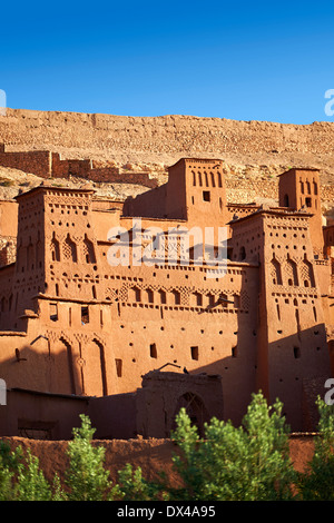 Edifici Adobe del Ksar berbero o villaggio fortificato di Ait Benhaddou, Sous-Massa Dra-Marocco Foto Stock