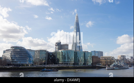 La Shard e Municipio di Londra Foto Stock