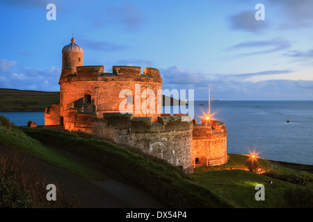 St Mawes Castello catturati durante il crepuscolo Foto Stock