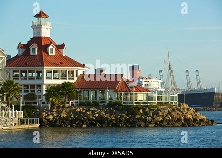 Parkers' faro e la Queen Mary, Long Beach in California. Foto Stock