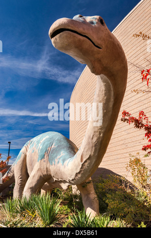 Diplodocus, Giurassico, replica, giardino di dinosauri, Utah Field House di storia naturale del Parco Statale Museum, primaverile, Utah, Stati Uniti d'America Foto Stock