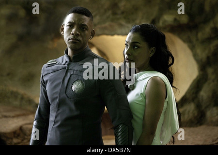 Dopo la terra (2013) Will Smith, SOPHIE OKONEDO Notte Shyamalan (DIR) RACCOLTA MOVIESTORE LTD Foto Stock