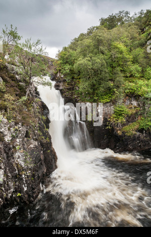 Cascate del Kirkaig nel Inverpolly riserva naturale in Scozia. Foto Stock