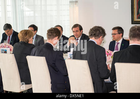 Berlino, Germania. 18 marzo 2014. Il cancelliere tedesco Angela Merkel riceve in Cancelleria federale il primo ministro portoghese Passos Coelho per una riunione bilaterale. Goncalo Silva/Alamy Live News Foto Stock