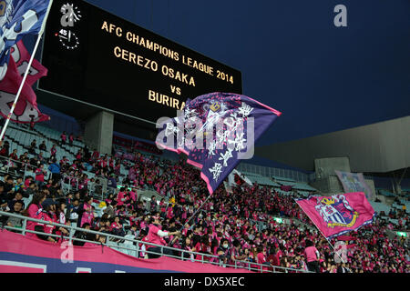 Osaka, Giappone. Xviii Mar, 2014. Cerezo Osaka tifosi di calcio/calcetto : AFC Champions League Gruppo E CORRISPONDENZA TRA Cerezo Osaka 4-0 Buriram uniti a Yanmar Stadium Nagai di Osaka in Giappone . Credito: AFLO SPORT/Alamy Live News Foto Stock